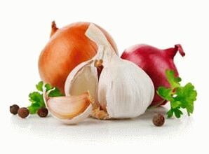 Reinigung mit Zwiebeln und Knoblauch